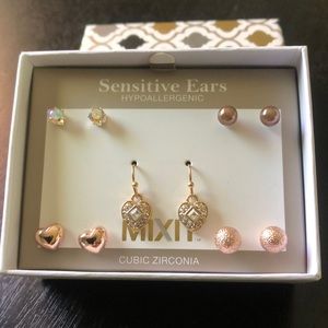 Sensitive ears earring set